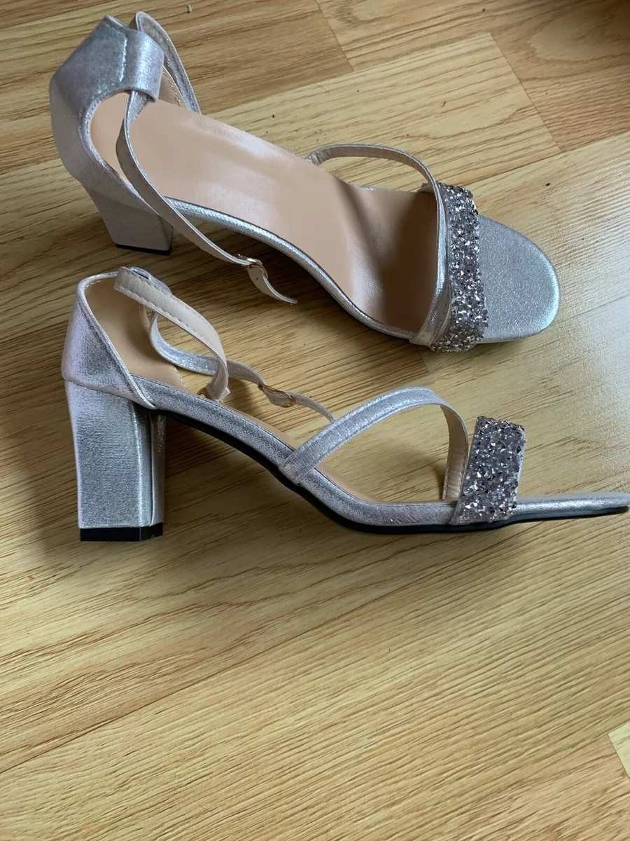 Ladies sandal - Image 3