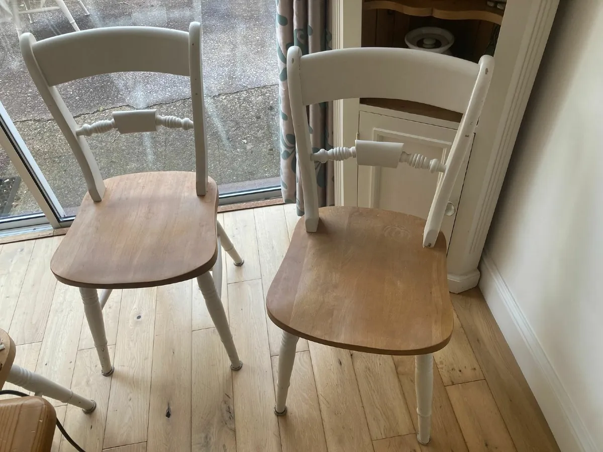 6 Dining room chairs