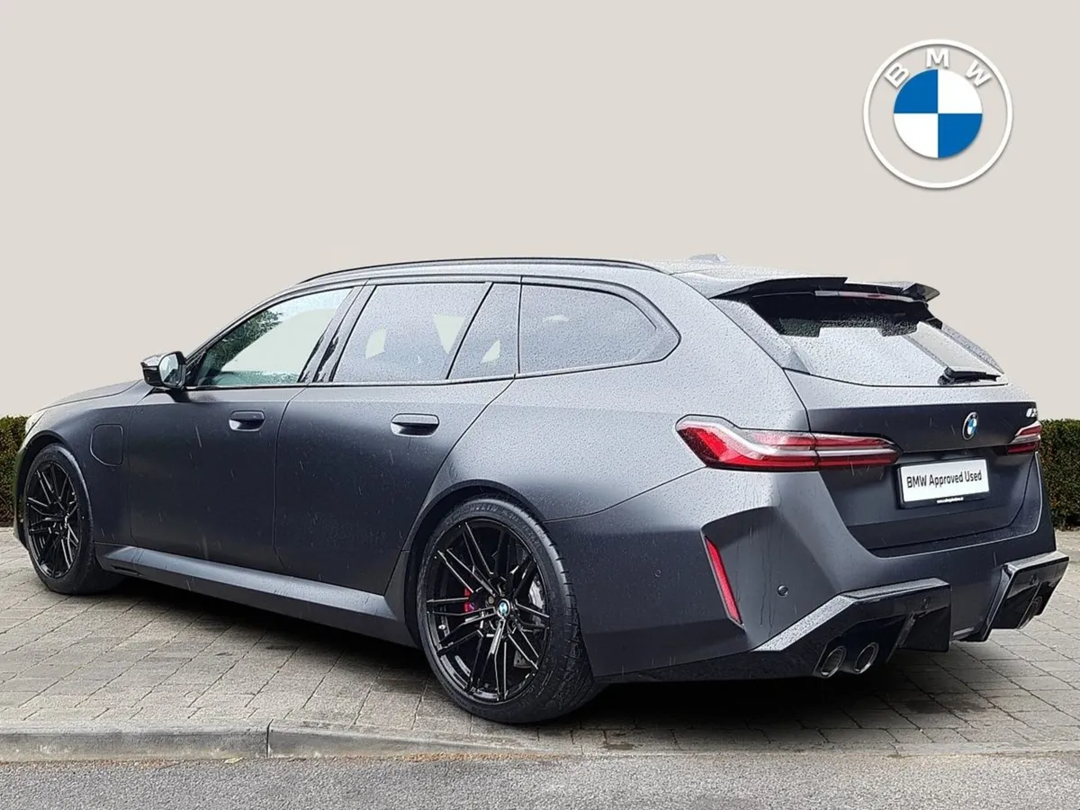 BMW M5 M5 Touring - Image 2