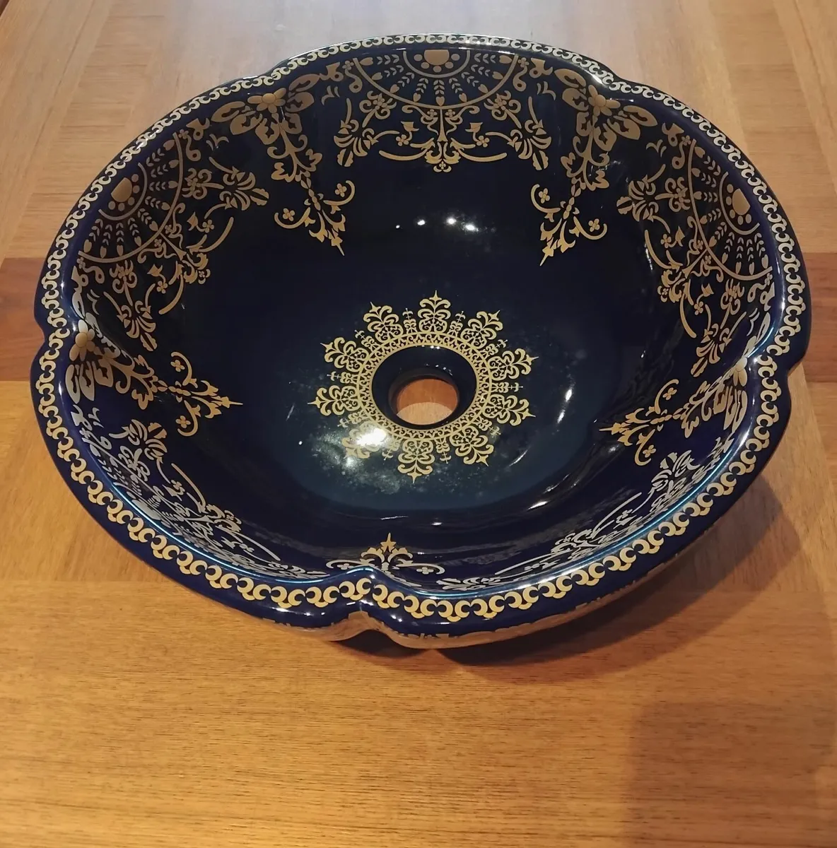 Sink/Wash hand Basin - Image 2
