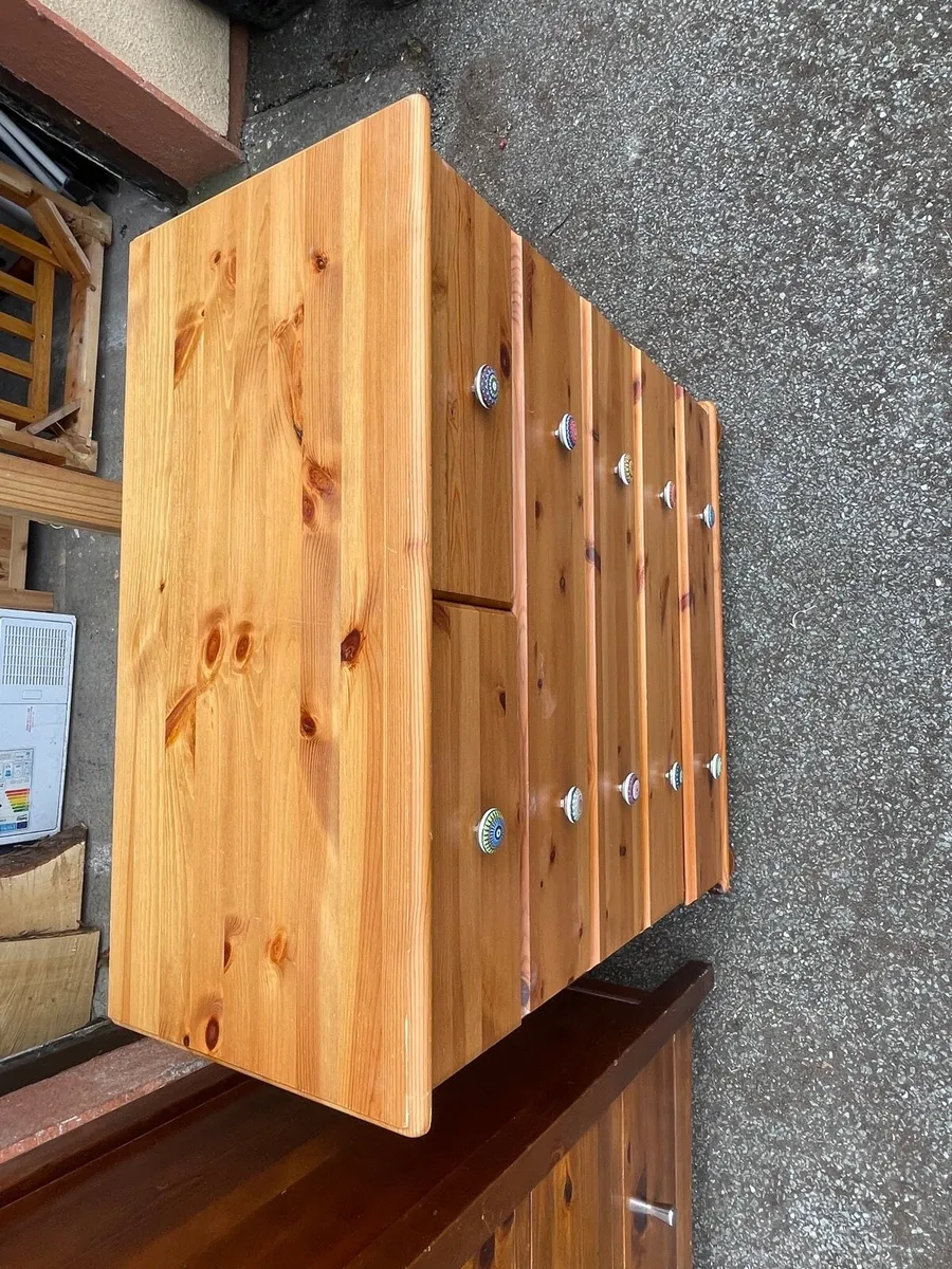 Pine chest of drawer - Image 3
