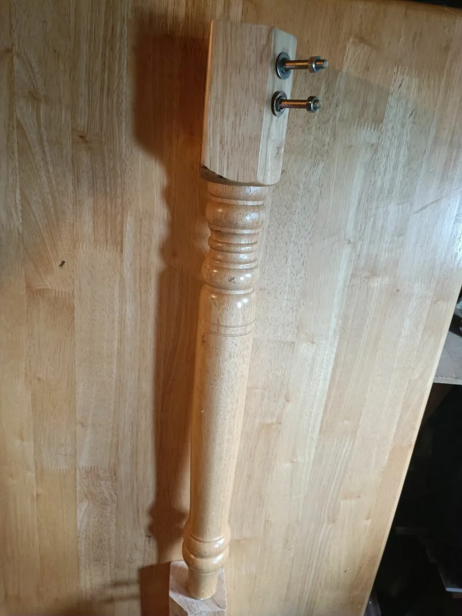 Free kitchen table - Image 1