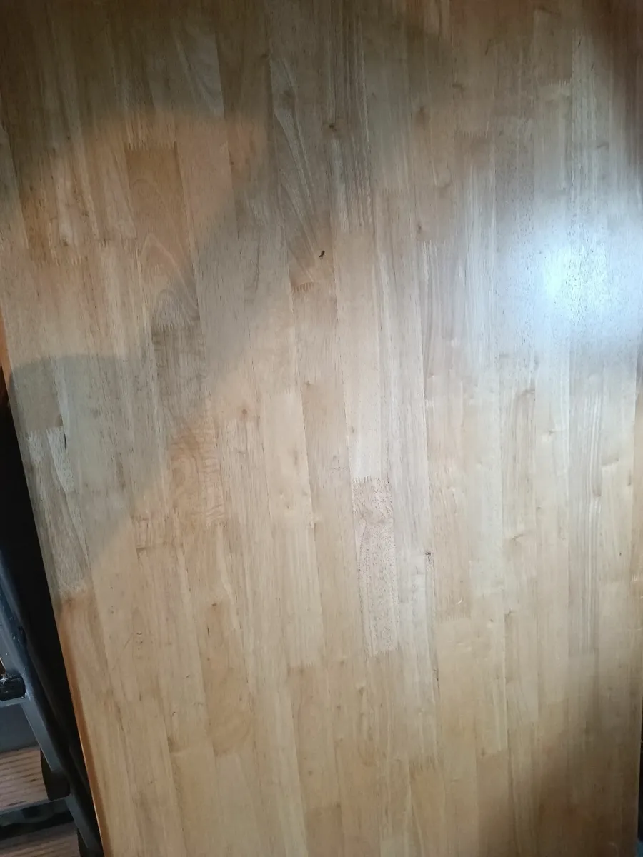 Free kitchen table - Image 2