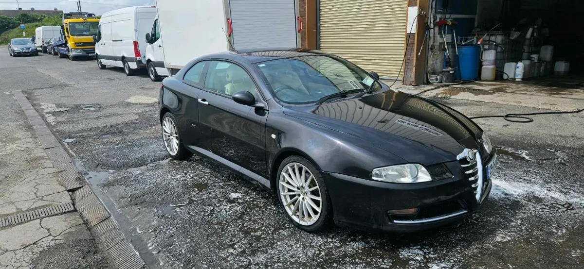 Alfa Romeo GT 2009  2009r 1.9JtdM   150hp - Image 1