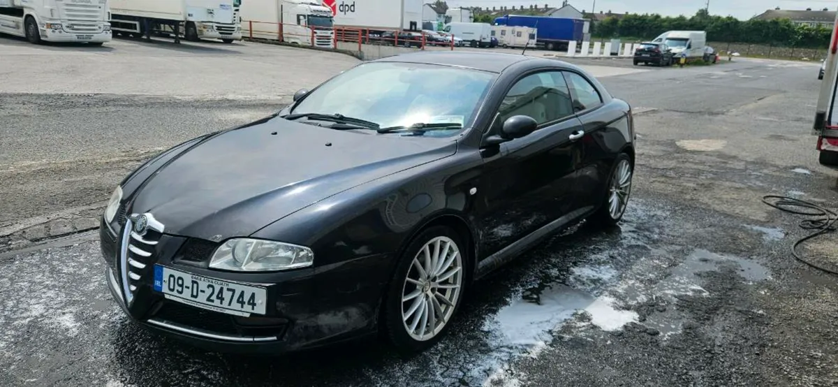 Alfa Romeo GT 2009  2009r 1.9JtdM   150hp - Image 2