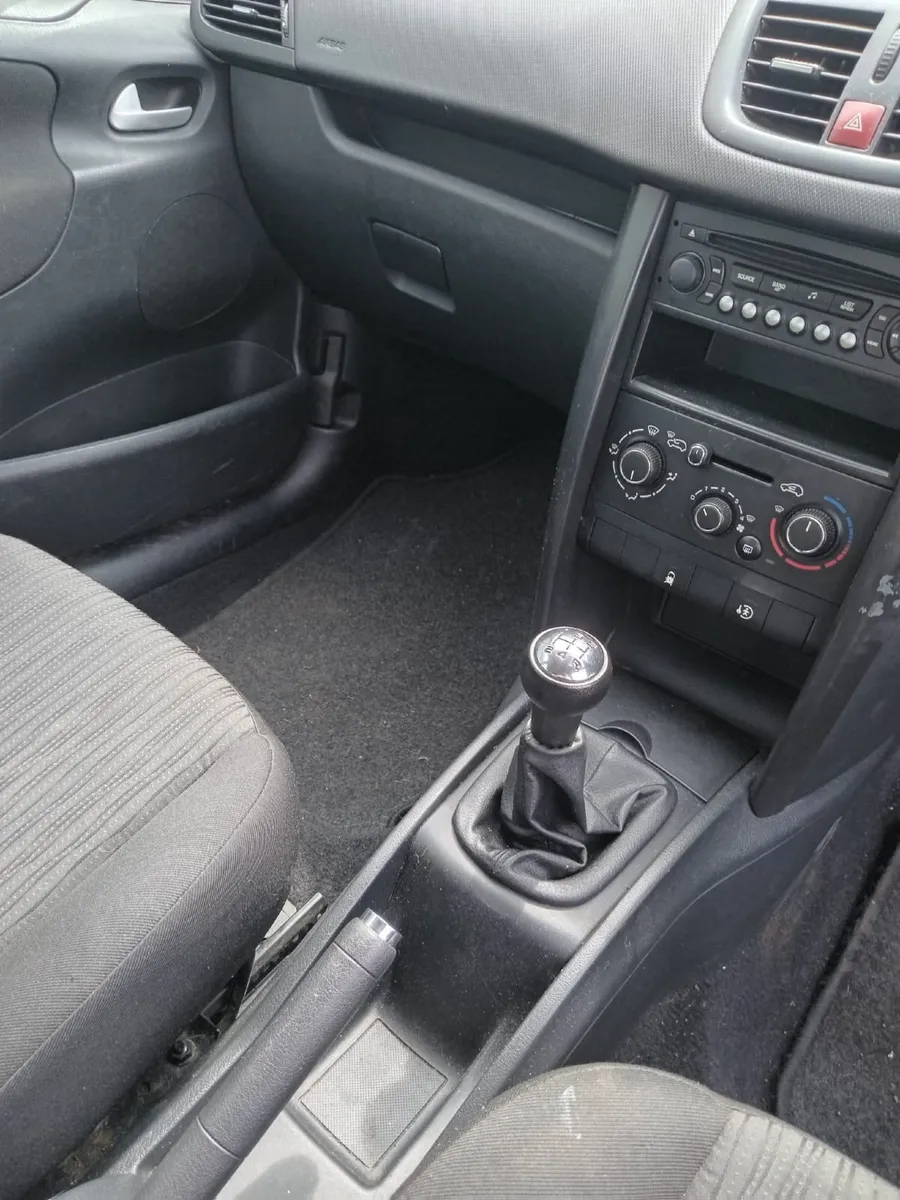 Peugeot 207 2010 - Image 4