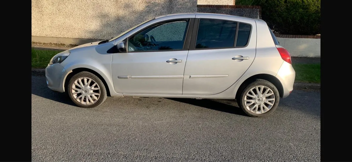 Renault Clio 1.5 DCI NEW NCT ! - Image 2
