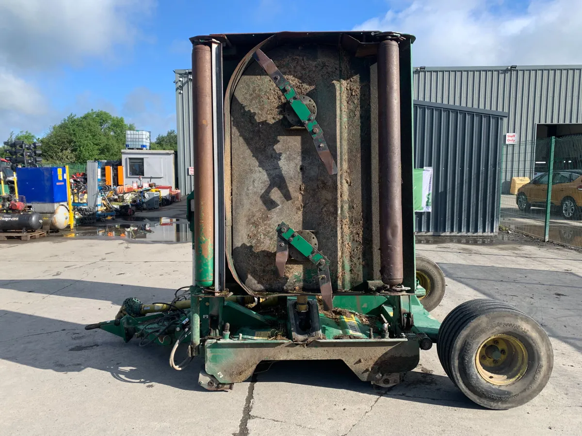 UNRESERVED 2015 MAJOR GR18000HD BAT WING MOWER - Image 2