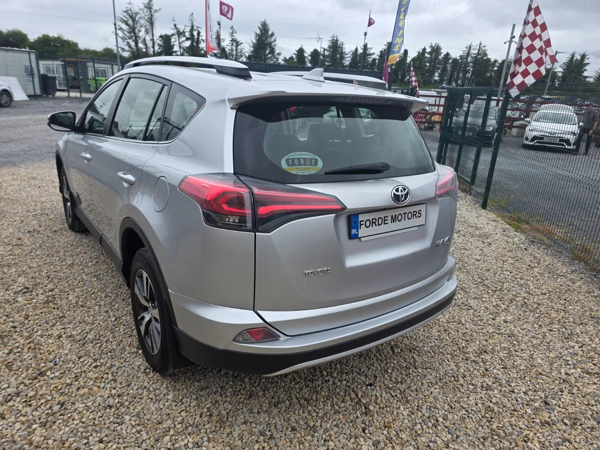 Toyota RAV4 2016 - Image 3