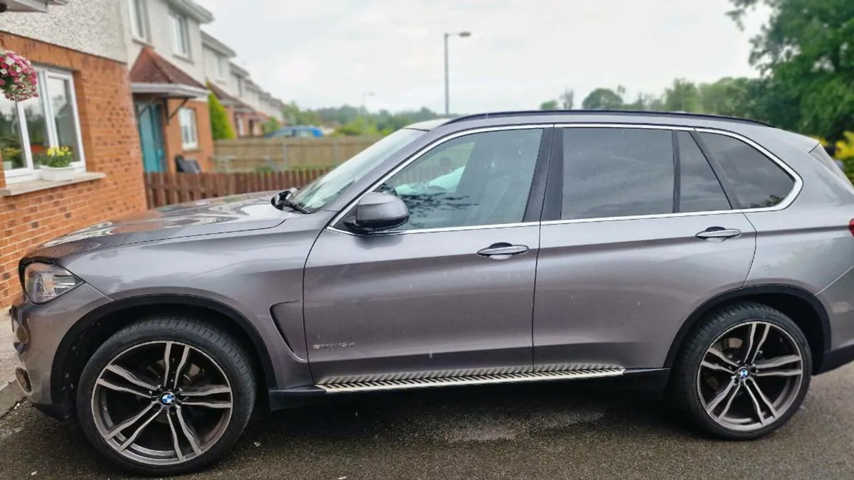 Car - Image 3
