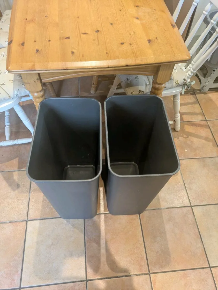 Kitchen bins x2 - Image 4