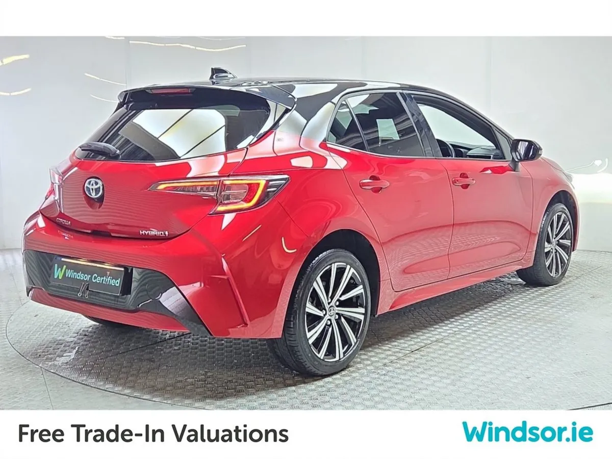 Toyota Corolla Hybrid Luna Sport Hatchback - Image 3