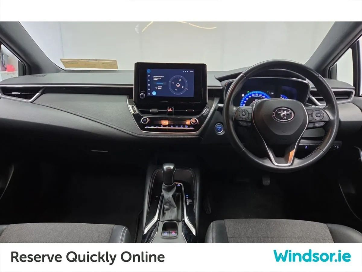 Toyota Corolla Hybrid Luna Sport Hatchback - Image 4