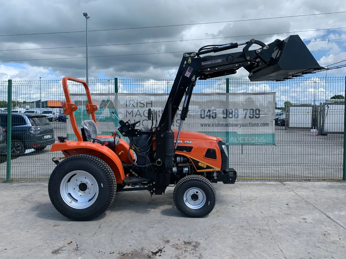 UNUSED JIMMA 25HP 4WD COMPACT TRACTOR & LOADER - Image 3