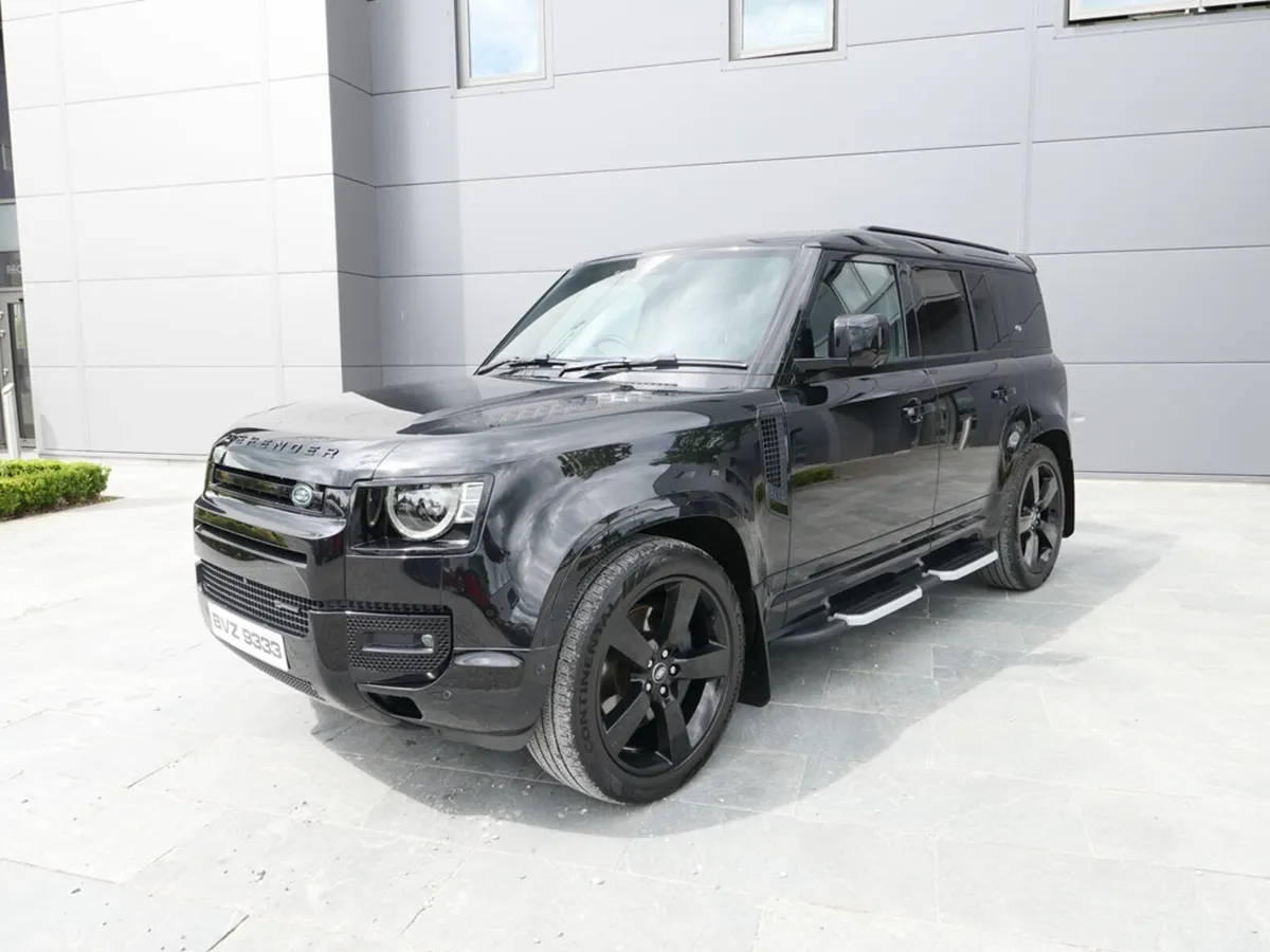 2023 Land Rover Defender Diesel Estate - Image 2