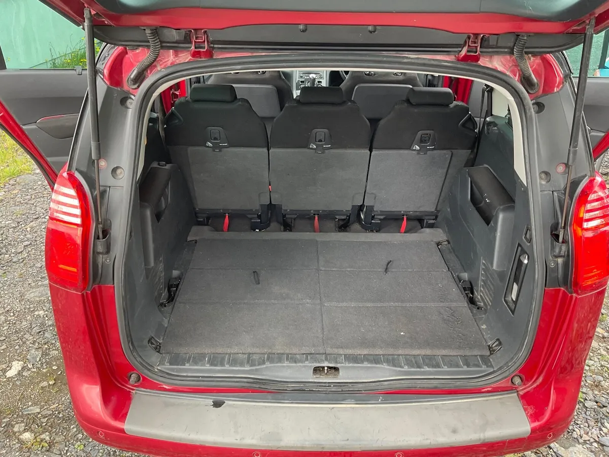 2011 Peugeot 5008 Exclusive - Transmission Broken - Image 3