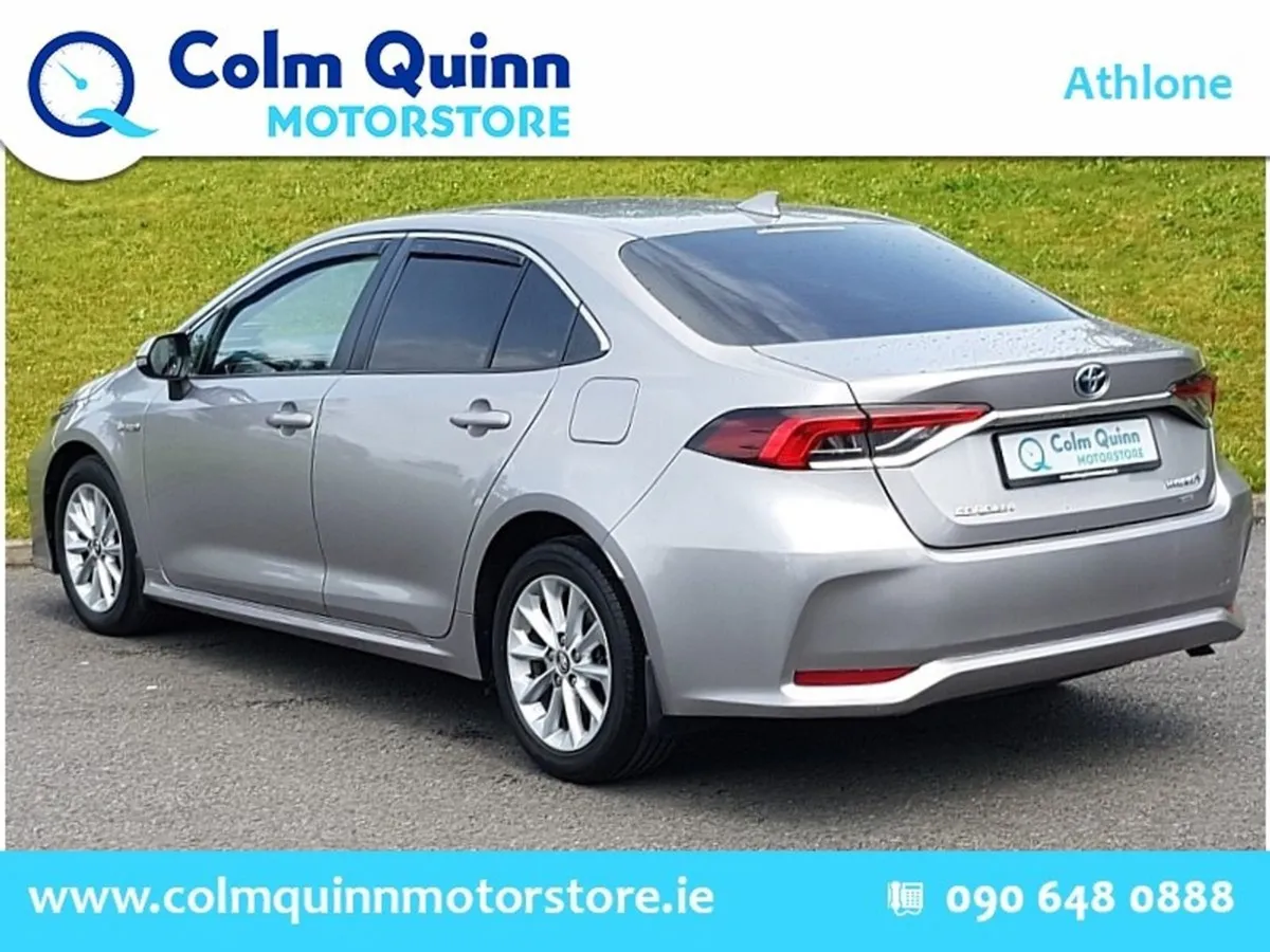 Toyota Corolla 1.8 Hybrid Luna Saloon - Image 3