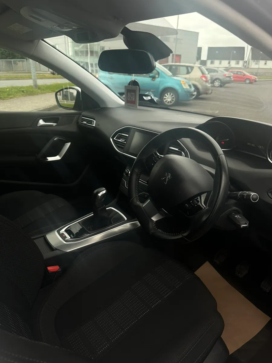 161 PEUGEOT 308 ALLURE EXTREMELY LOW MILEAGE - Image 4