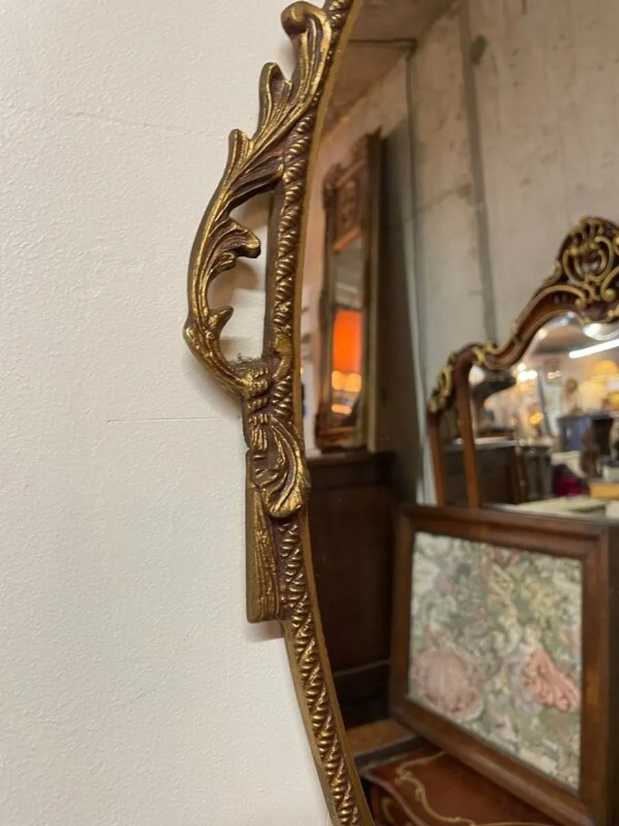 Beautiful1960s Brass Oval Mirror. - Image 3