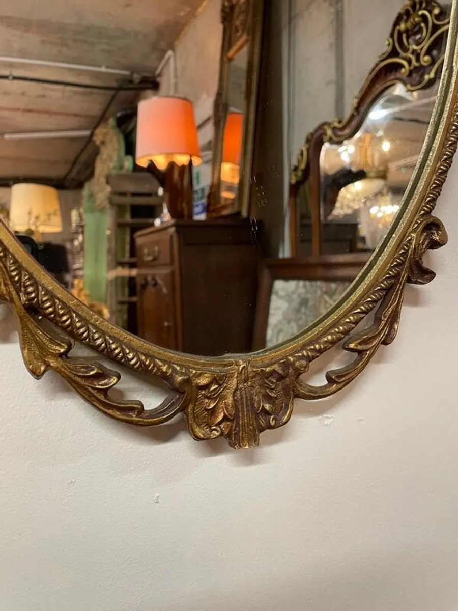 Beautiful1960s Brass Oval Mirror. - Image 4