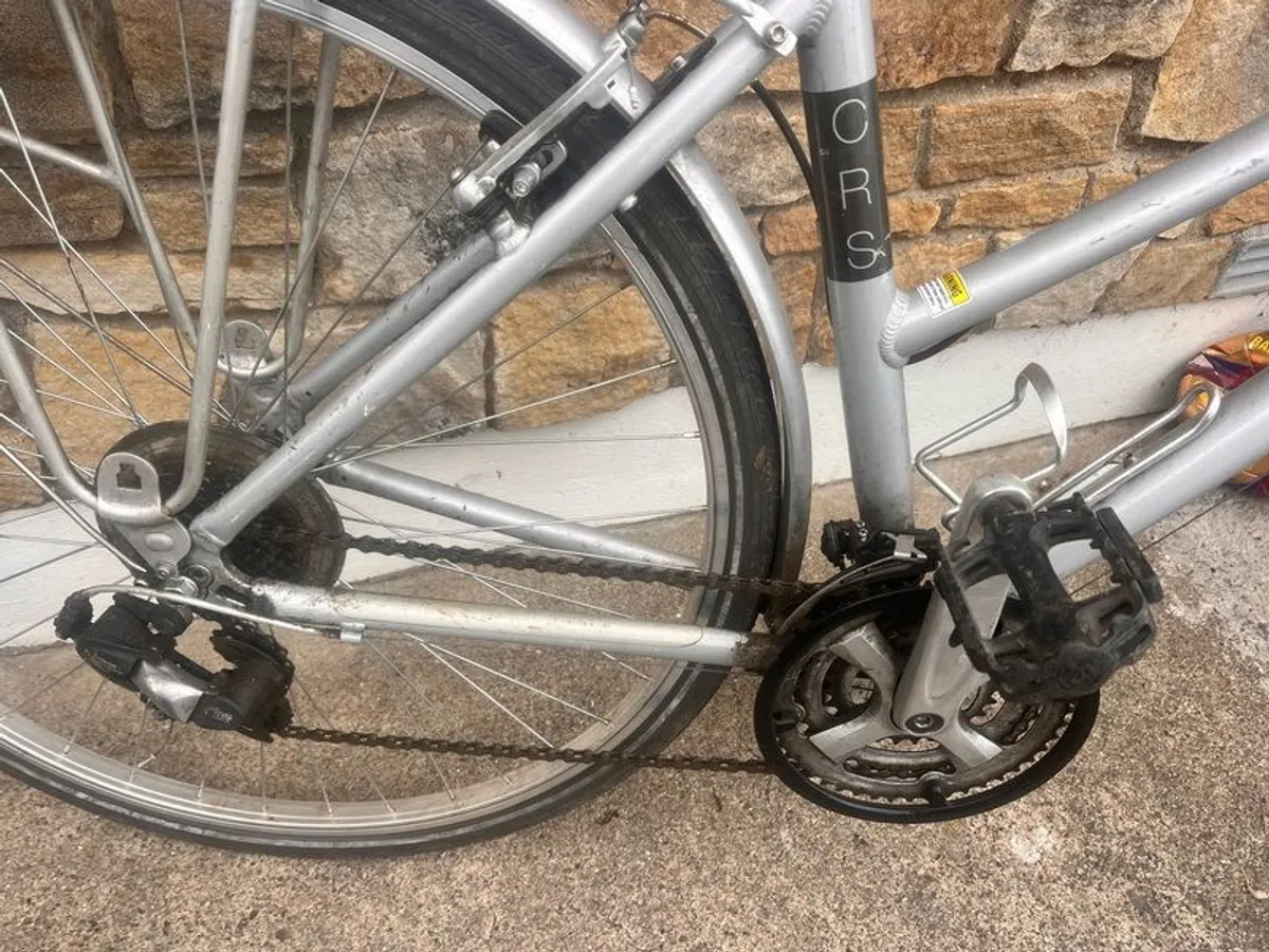 ladies hybrid bike - Image 2