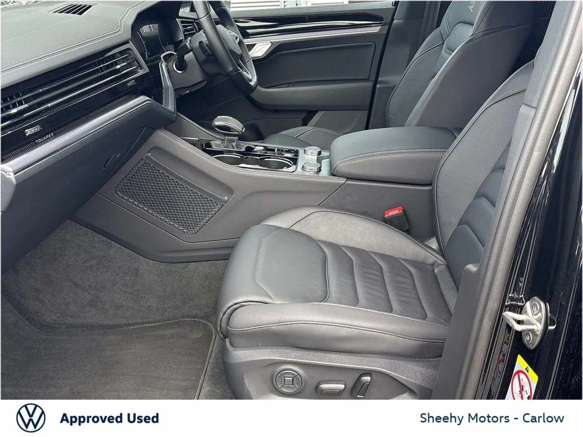 Volkswagen Touareg 3.0tdi Rline 2 Seat Commercial - Image 4