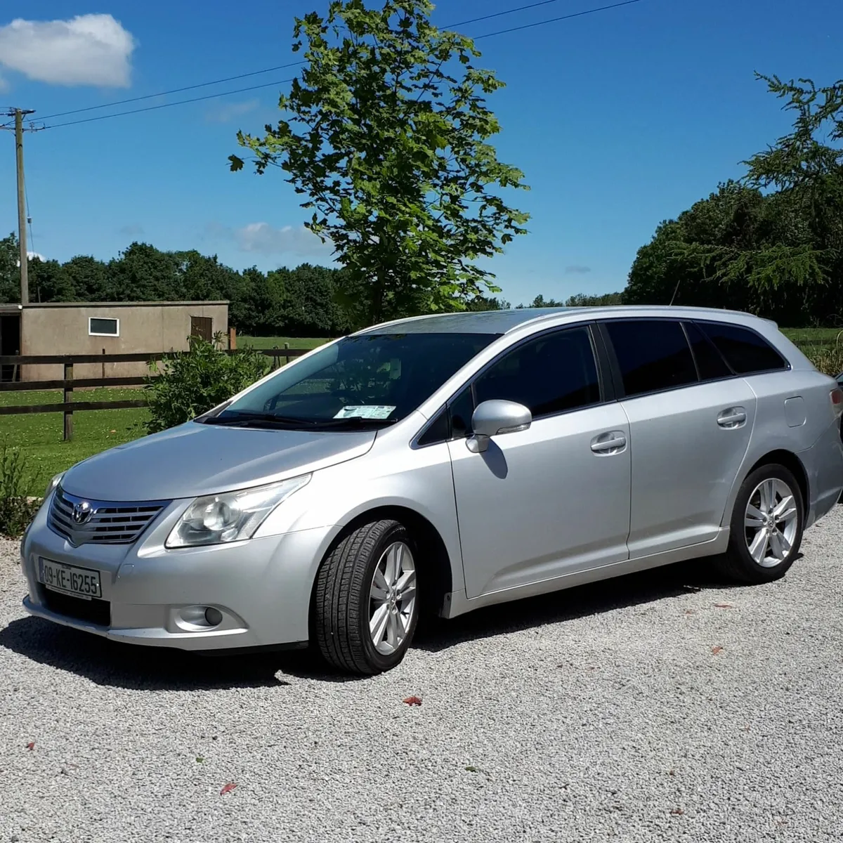 Toyota Avensis D4D TR 5DR 2009 - Image 2