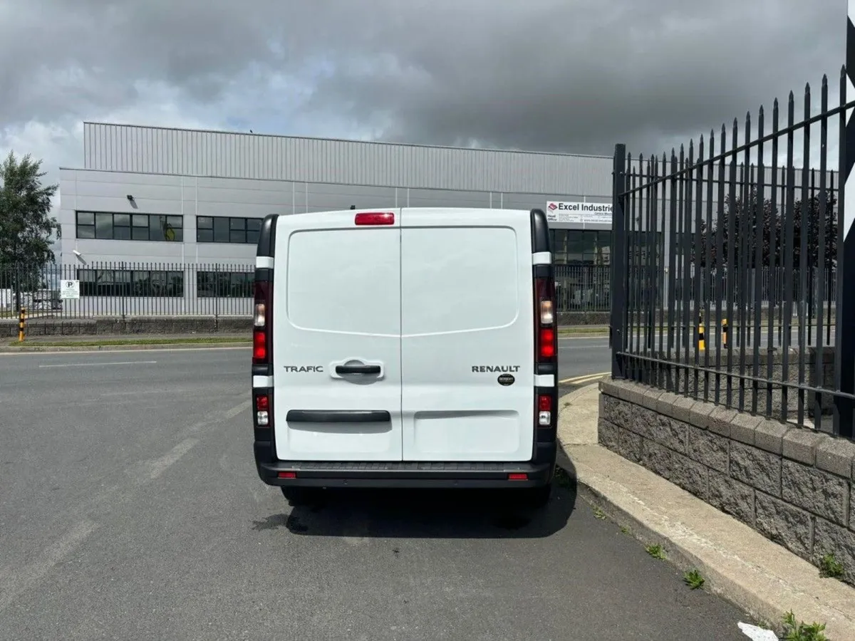 Renault Trafic Ll30 130bhp Start - Ex Demo - Image 4