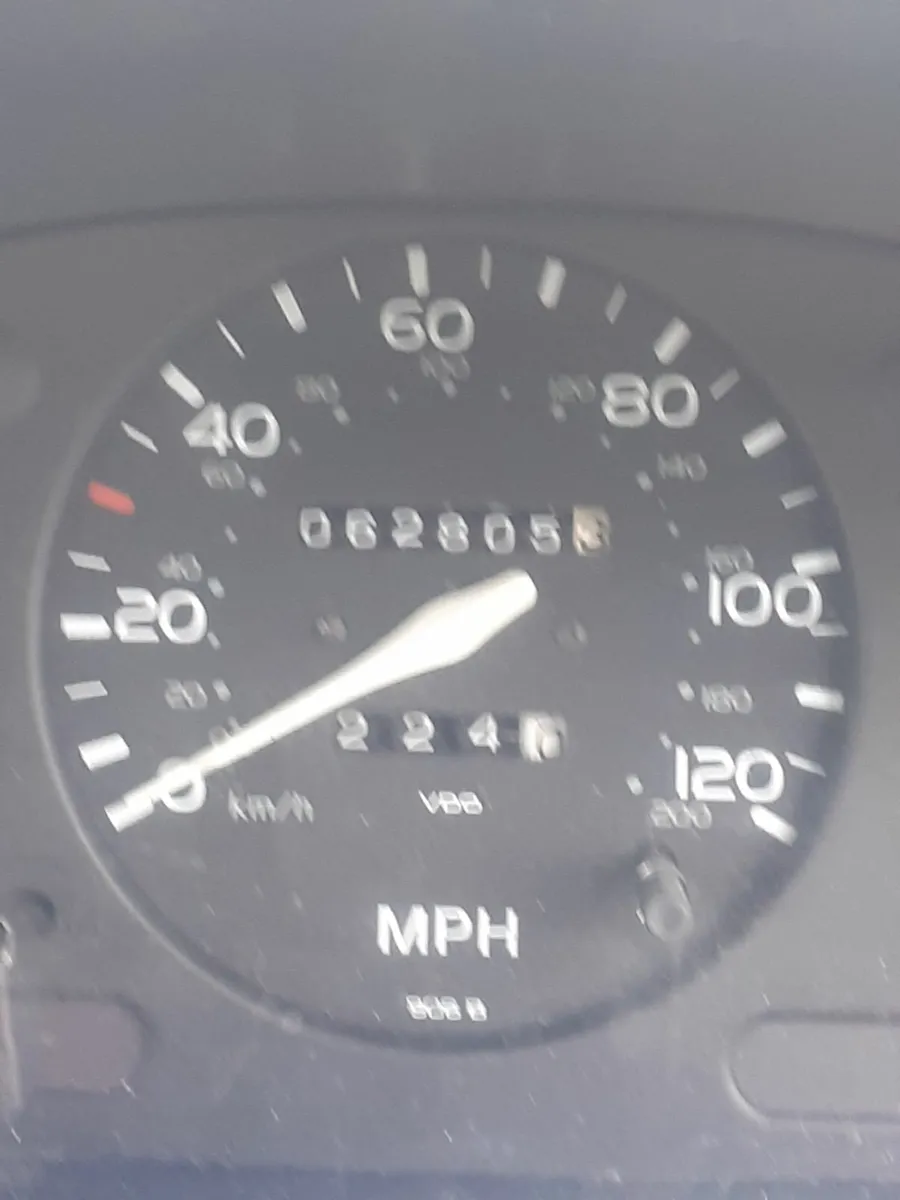 Nissan Micra 1997 - Image 4