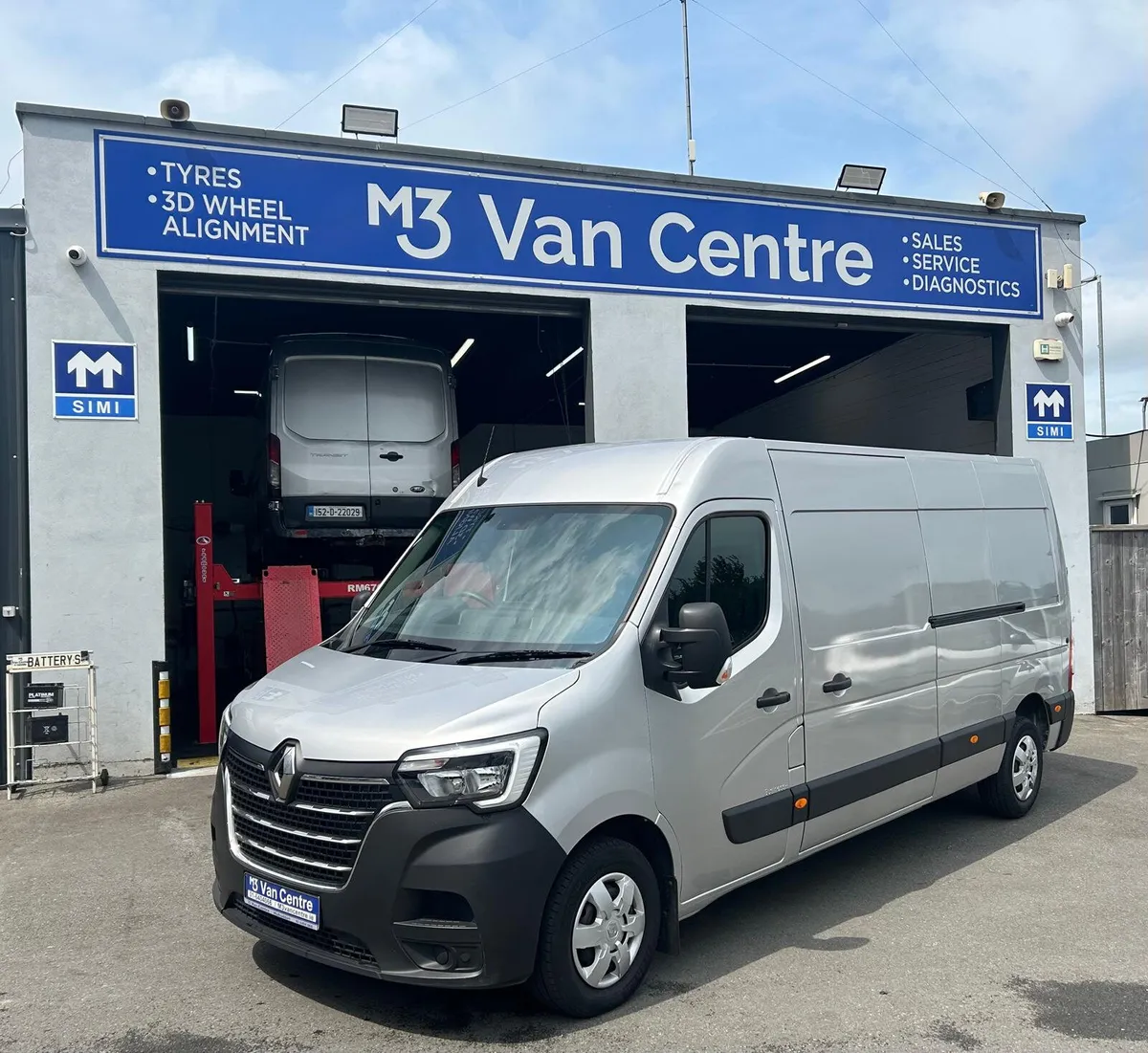 2023 RENAULT MASTER LM35 BUSINESS + - Image 1