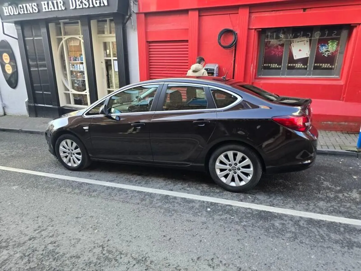 2014 Opel Astra - Image 3