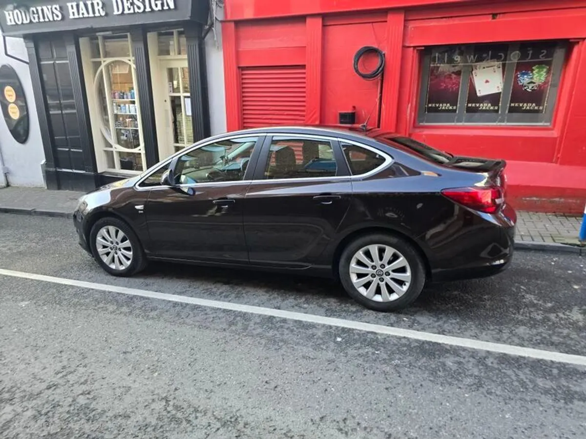 2014 Opel Astra - Image 4