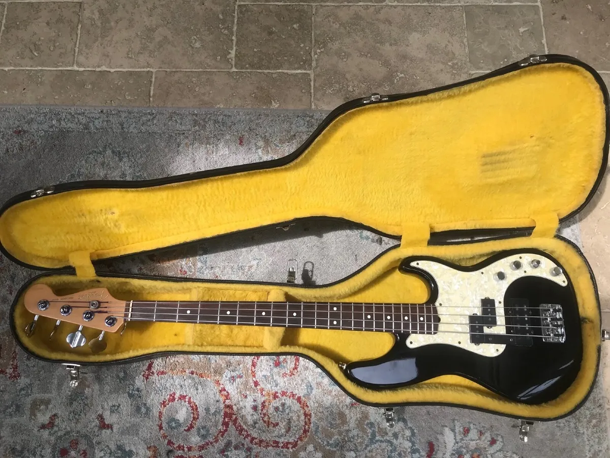 Vintage 70's Fender Bass Jazz, P Bass Guitar Case. - Image 1