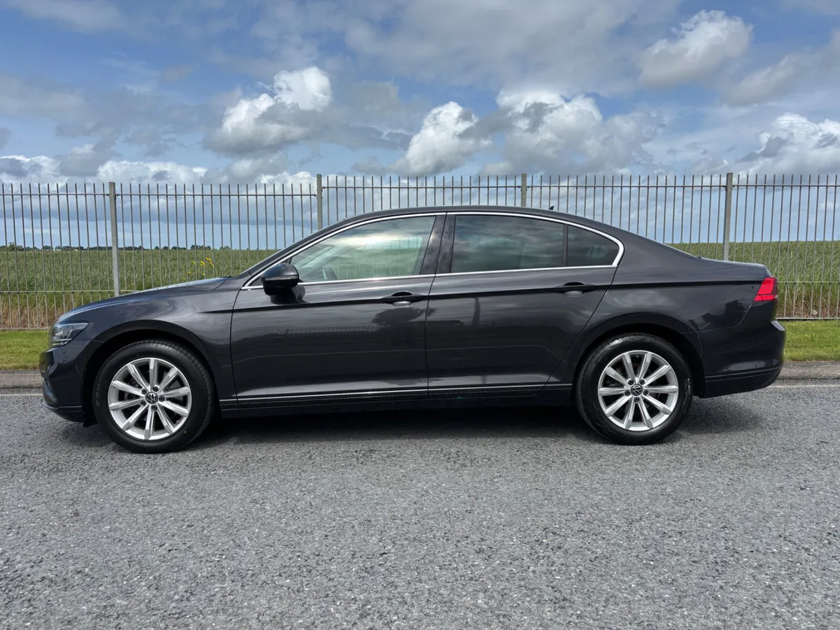 2022 VW PASSAT BUSINESS 2.0TDI 150BHP 1 OWNER - Image 2