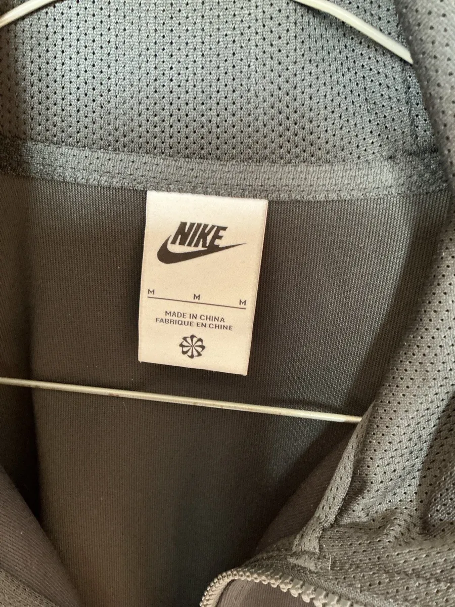 Nike tracksuit top - Image 1