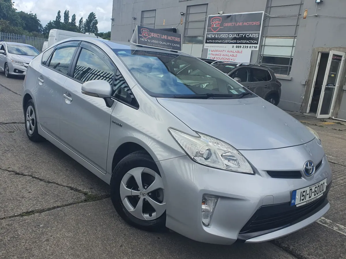 2015 Toyota Prius (VERY LOW  MILAGE) - Image 1