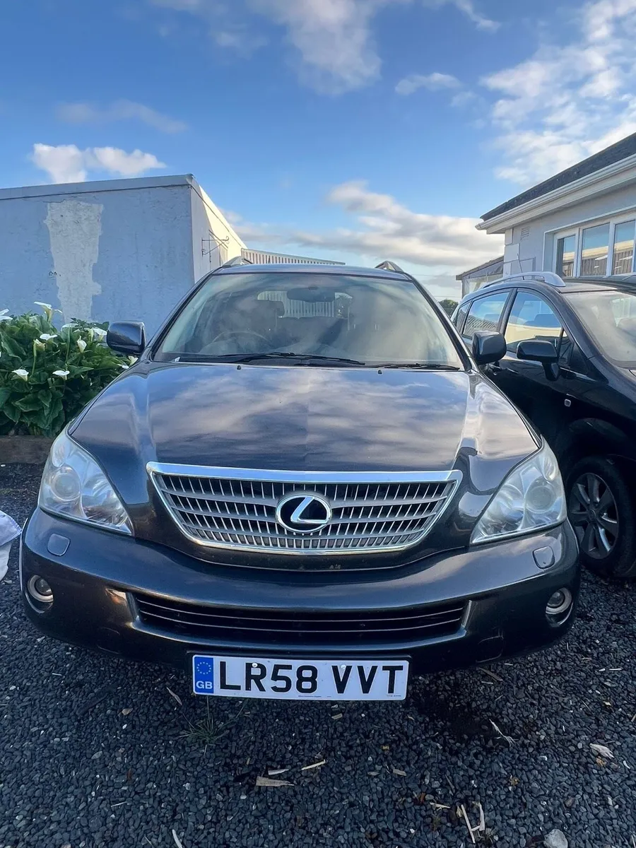 Lexus RX 400h breaking for parts - Image 1