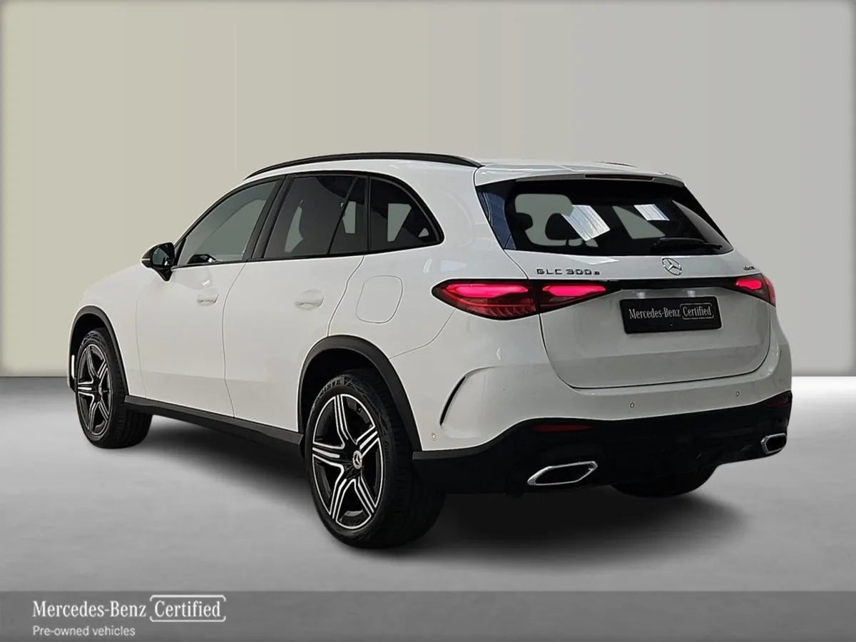 Mercedes-Benz GLC-Class GLC 300e 4matic AMG Line - Image 4