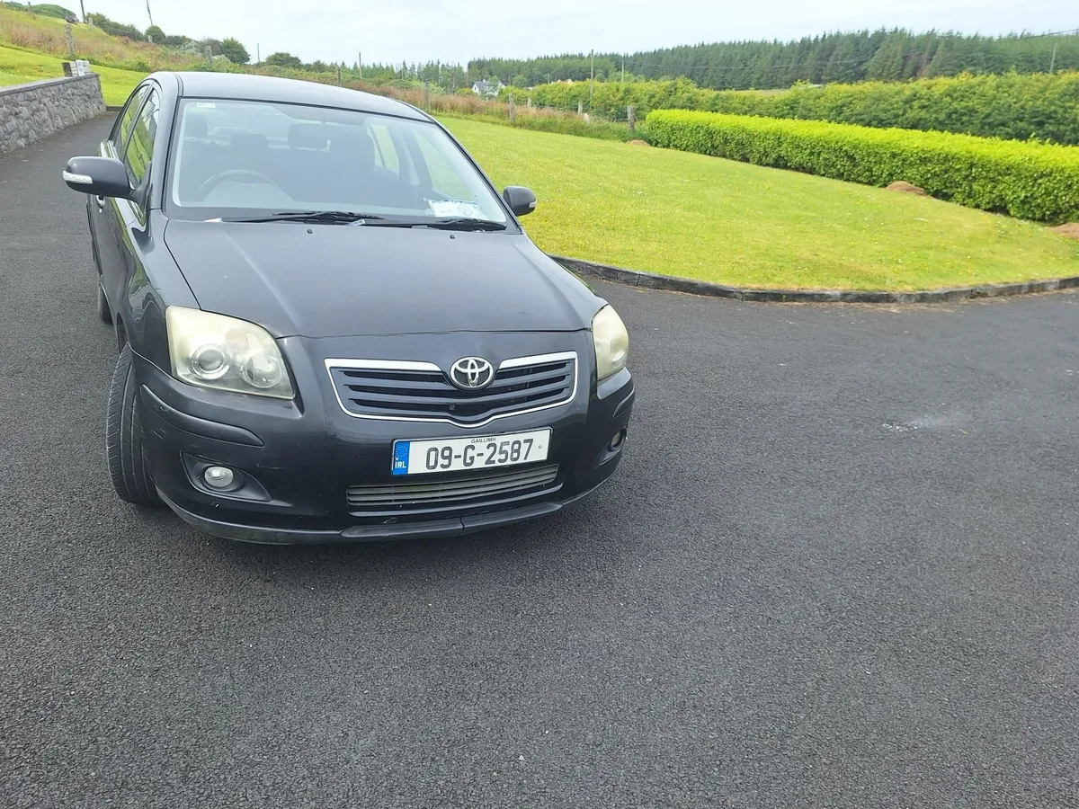 Toyota Avensis 2009 - Image 1