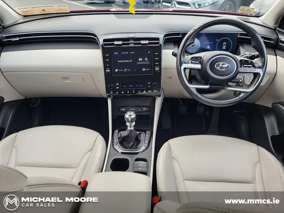Hyundai Tucson 1.6d 2WD Executive Manual 5DR - Image 2