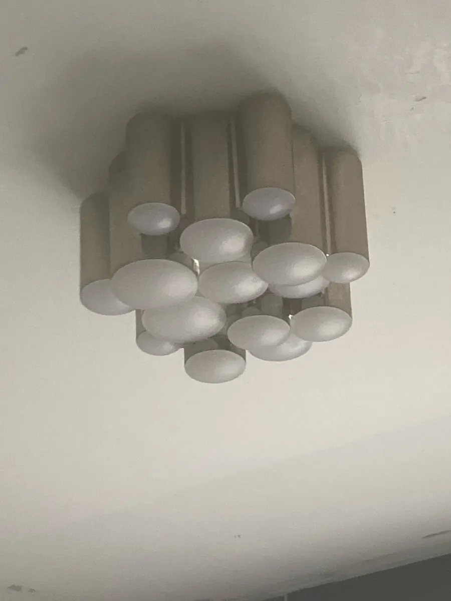 Light - Image 1
