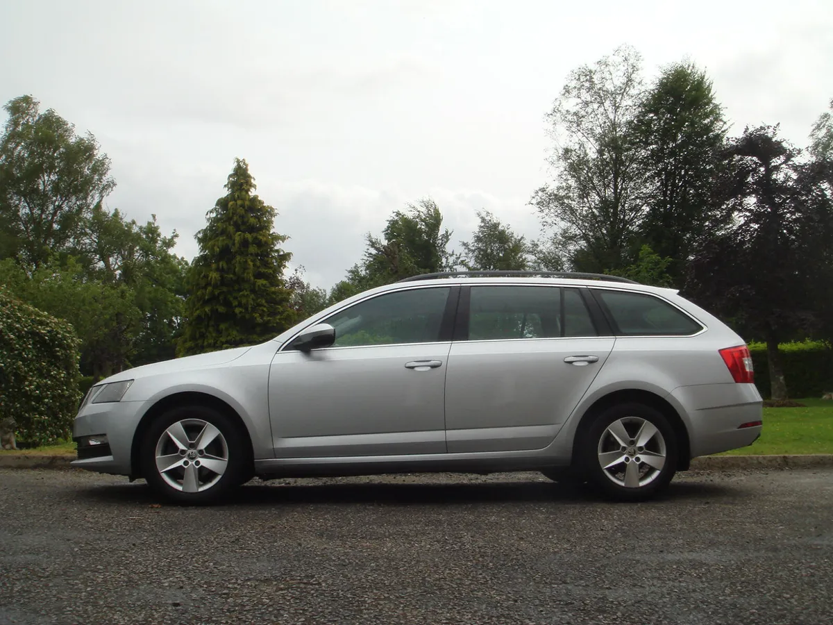 20 Octavia SE Technology Estate 1.6 TDI 115 BHP - Image 2