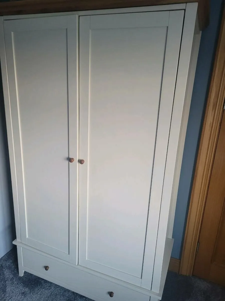 Wardrobe - Image 2