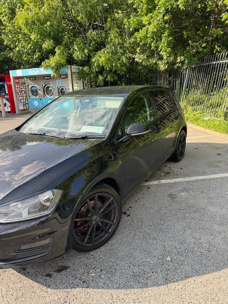 Volkswagen Golf 2013 - Image 2