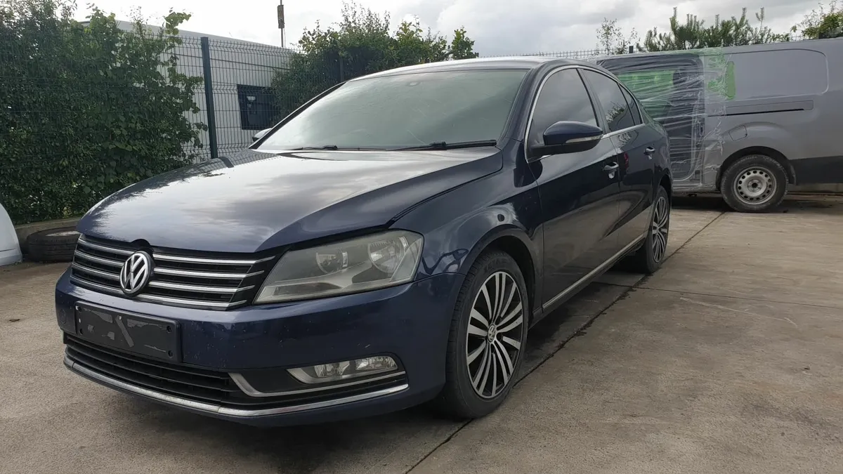 *For parts* Vw Passat Sport, 2.0 dsl 6 speed (2011 - Image 3