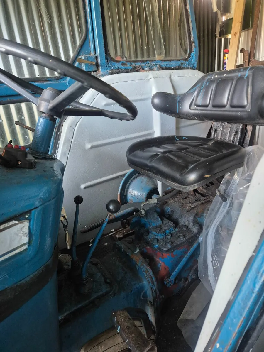 Ford 4000 - Image 3