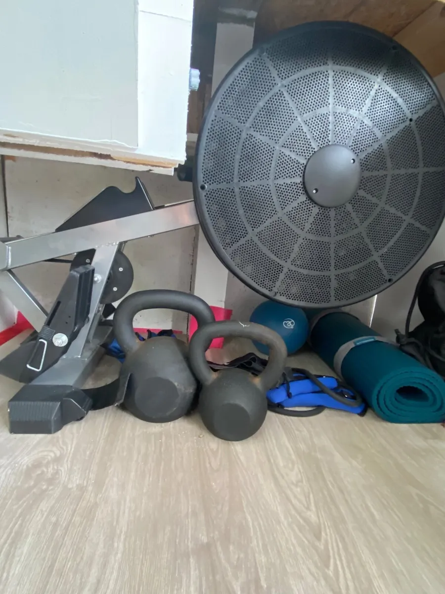 Rowing Machine - Image 1