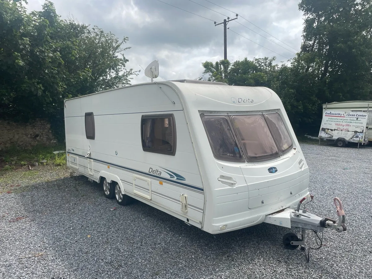 Fixed bed caravan - Image 2