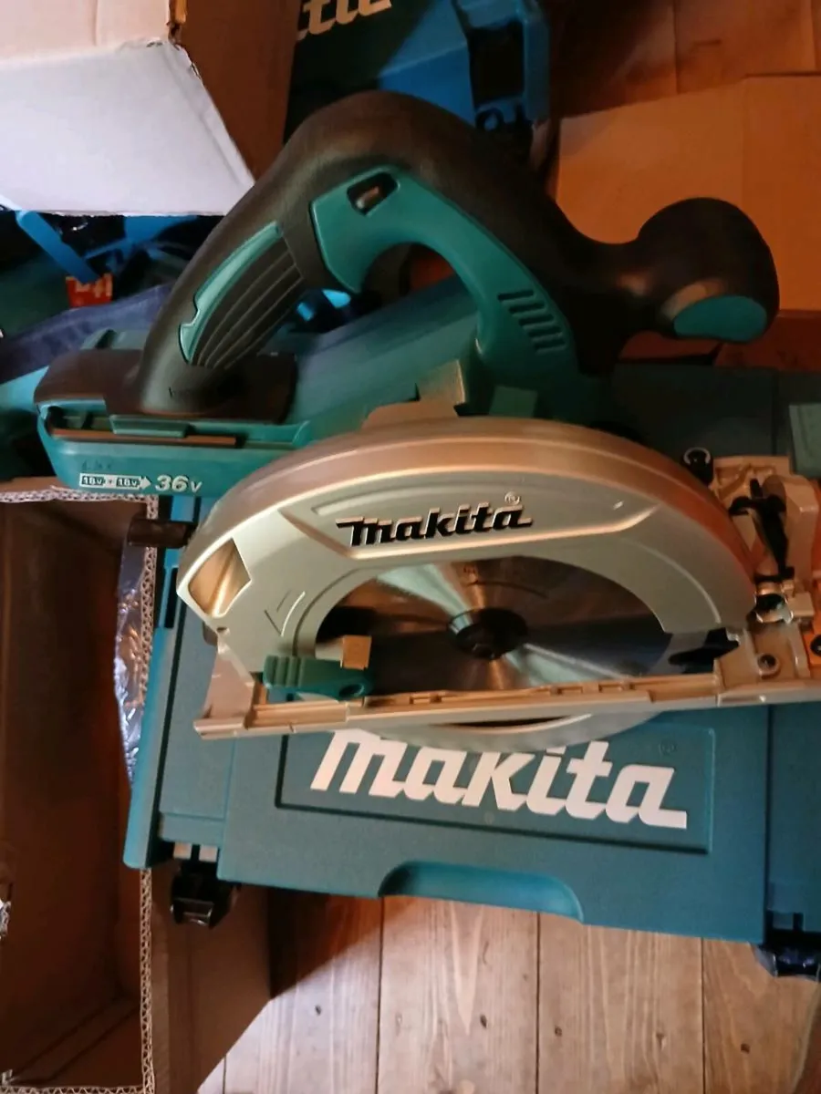 CORDLESS MAKITA SAW