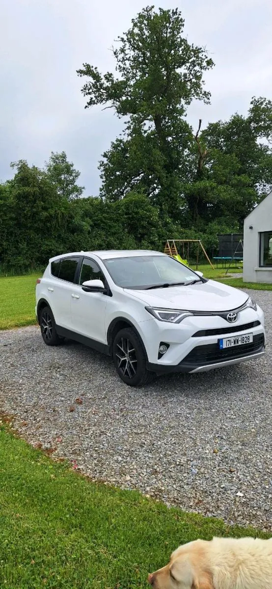 Toyota RAV4 2017 - Image 2